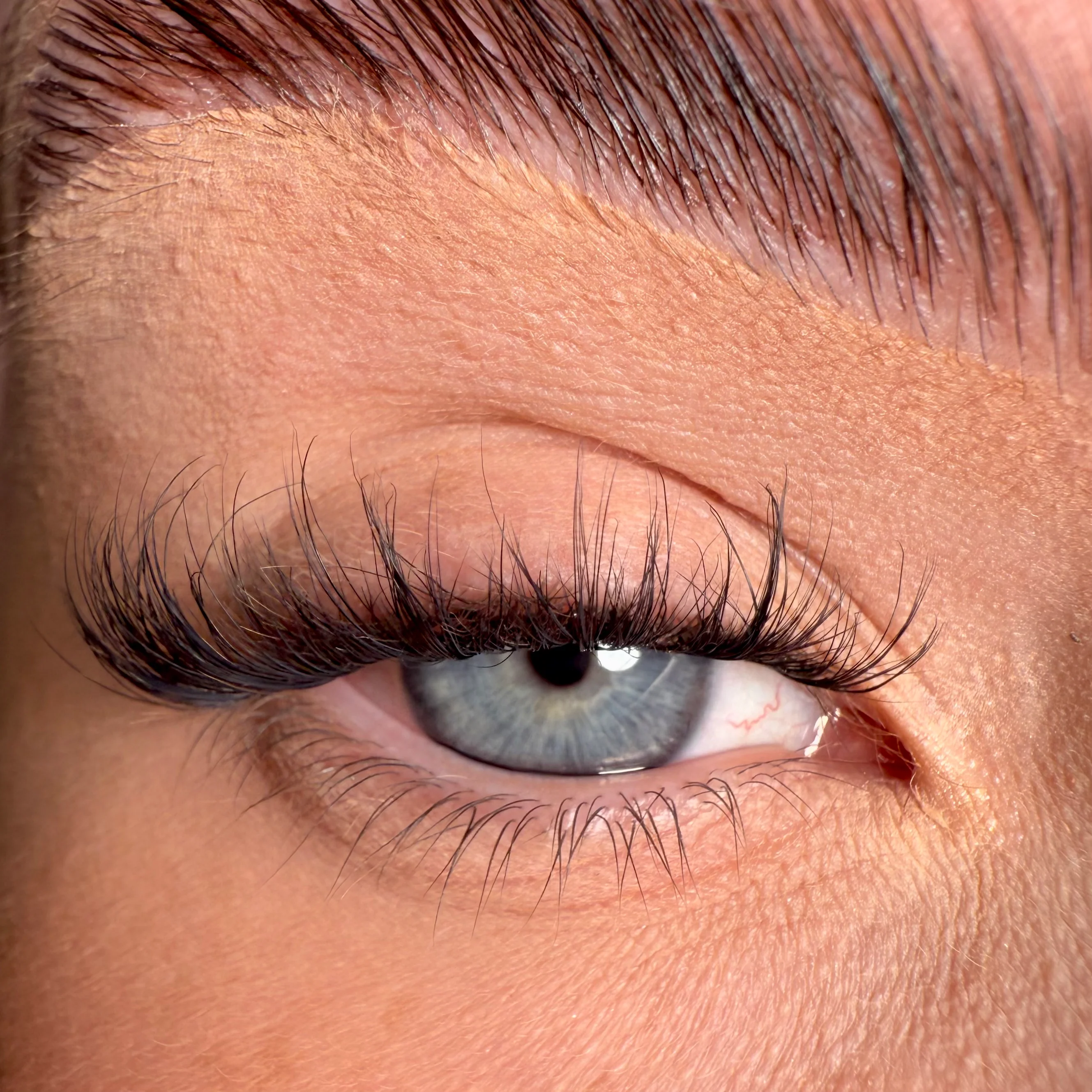 D.G.A.F Super Pre-Glued Lashes + Remover Duo - Image 4
