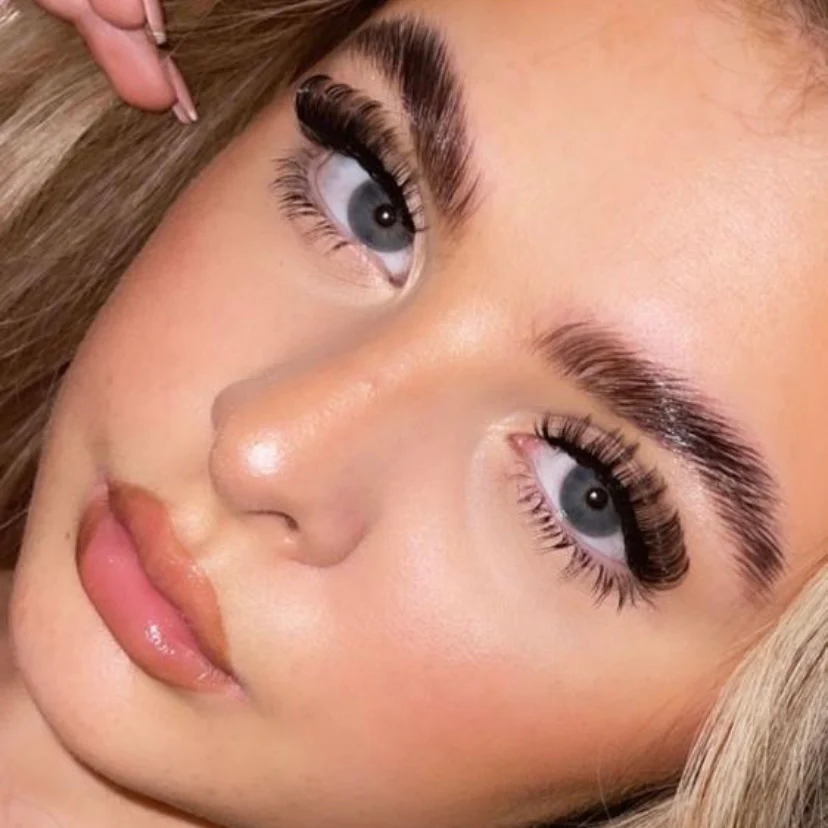 Russian Volume 4 Real Strip Unicorn Lashes - Image 5
